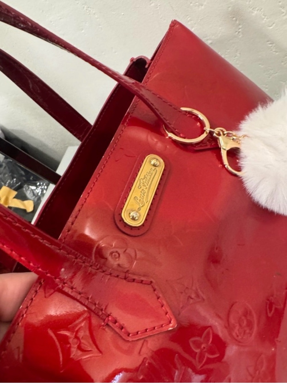 Louis Vuitton Vernis Wilshire
PM Bag with unbranded Floral Scarf and Pom Charm - Picture 5 of 12